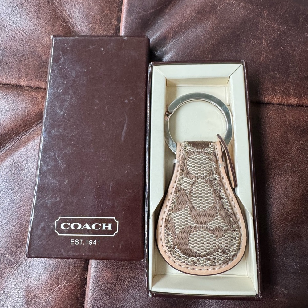Vintage Coach Brown Vachetta Signature C Key Fob